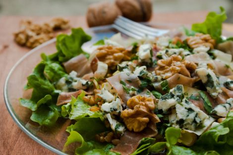 plat de saison - salade composée complète jambon sec, petit épeautre